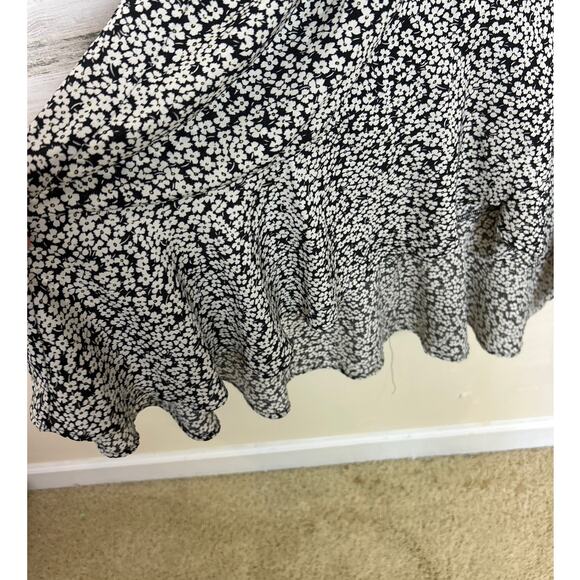 BTFBM Women’s Small Green Floral Maxi Dress Summer Vacation Ruffle Sleeve V-Neck - Picture 5 of 7